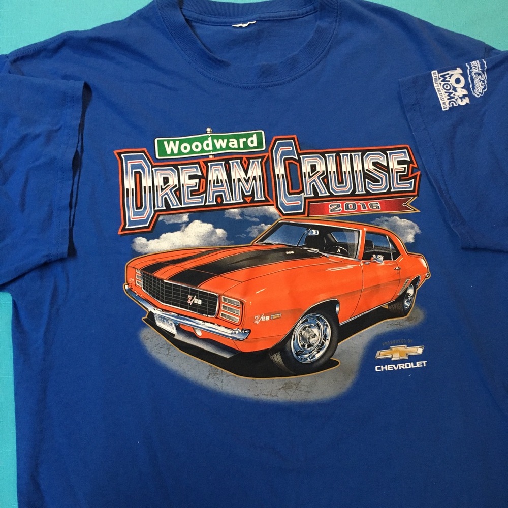 - Men’s blue Tee Shirt. Orange Camaro Z/28 Vintage car Size Large